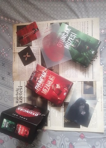 Oyuncak Müzesi oyuncak Mezarlığı ciltli kutulu - Görsel 6