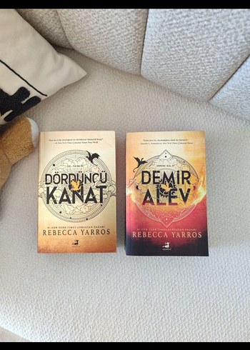 Rebecca Yarros'tan Dördüncü Kanat ve Demir Alev
