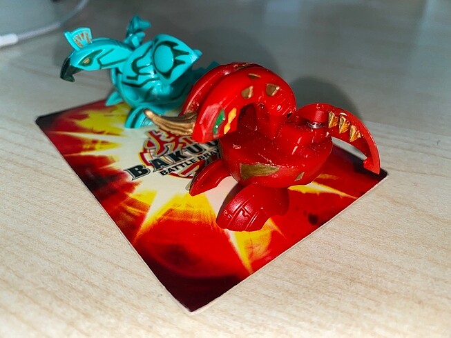 Bakugan drago ve skyress replika