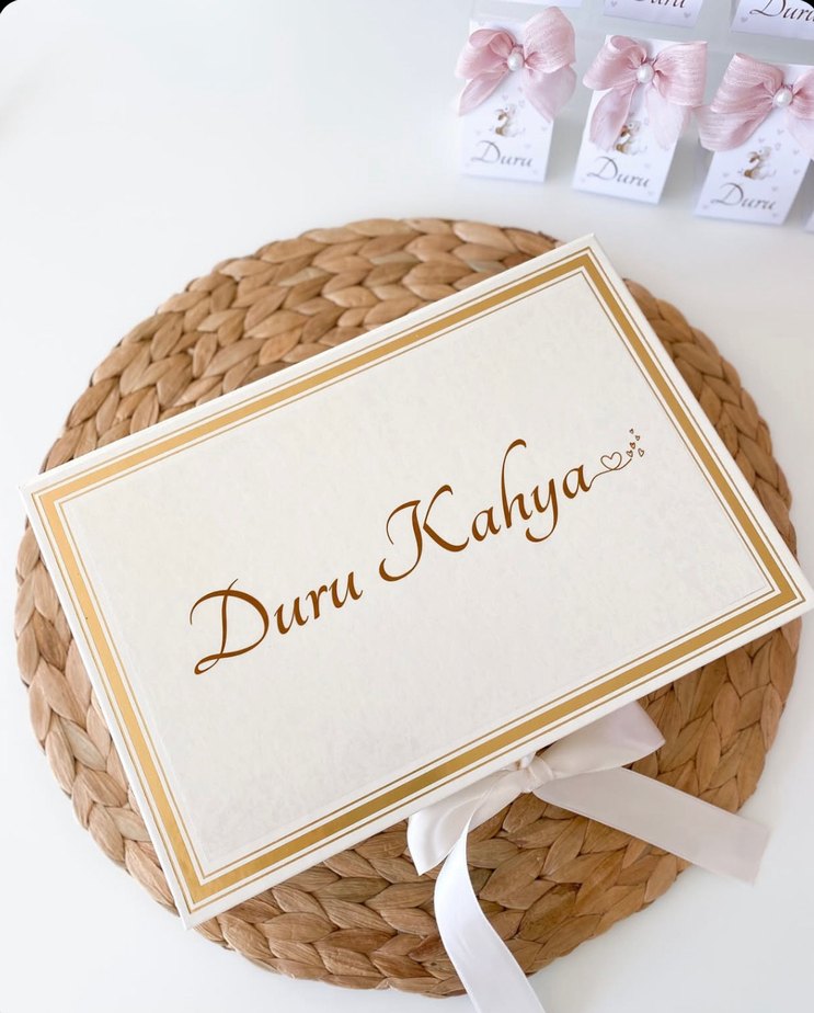 Fiyonk kutuda Hediye Çikolata Kutusu - Görsel 3