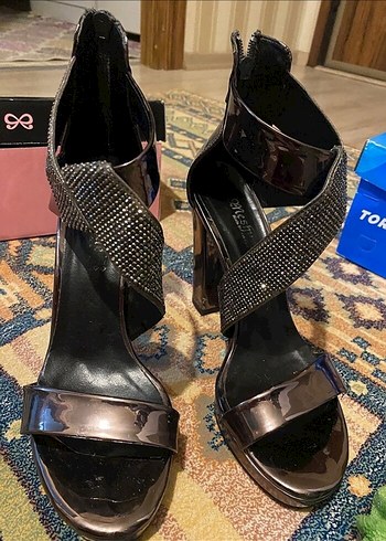 Siyah Yılan Desenli Platform Topuklu Kadın Ayakkabı - Görsel 3