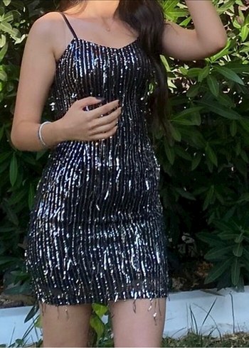 Parlak Siyah Pul İşlemeli Mini Elbise - Görsel 2