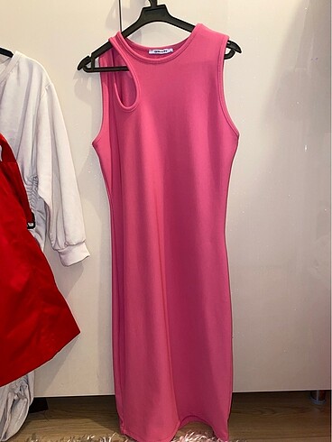 Pembe Elbise