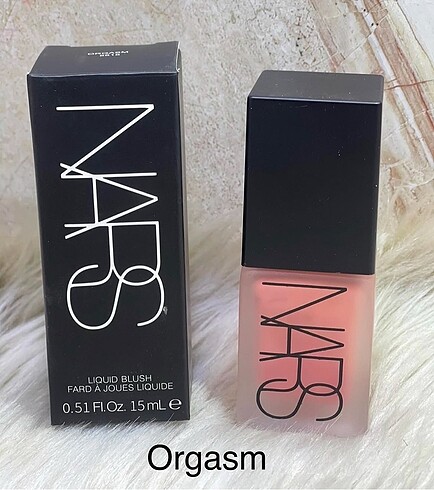Nars sıvı allık