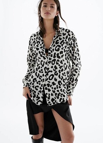 xs Beden Leopar desenli saten gömlek Zara
