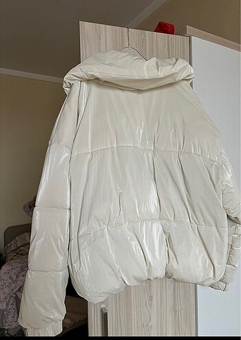 m Beden Stradivarius mont
