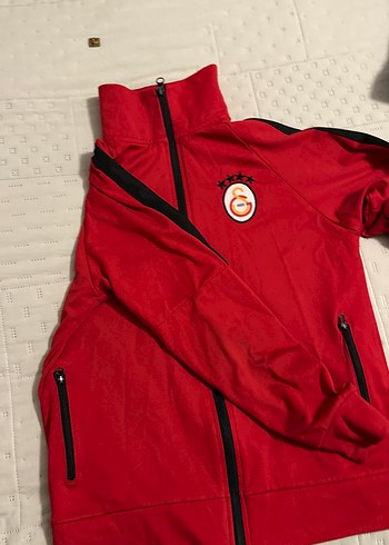 Kırmızı Fermuarlı Kadın Spor Ceket - Görsel 2