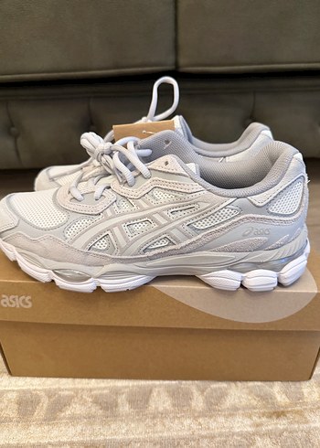 Asics Beyaz Kadın Spor Ayakkabı