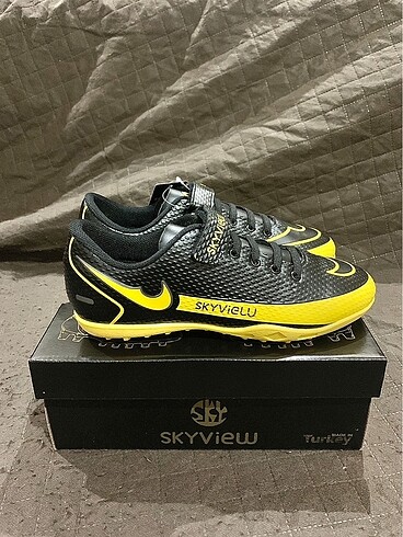 Nike Çocuk Halı Saha Cırtlı Siyah