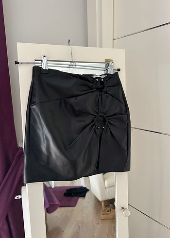 Bershka Siyah Deri Mini Etek