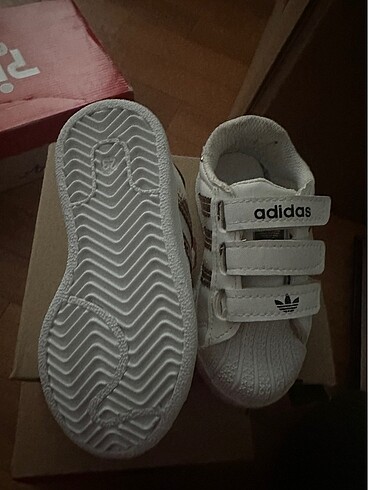 Adidas Çocuk ayakkabısı