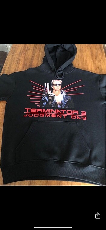 pull and bear terminatör sweatshirt