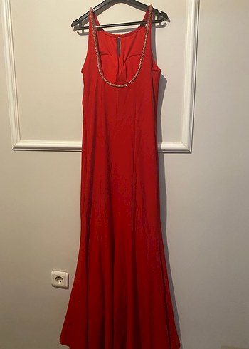 Klasik Kırmızı V Yakalı Uzun Abiye Elbise - Görsel 4