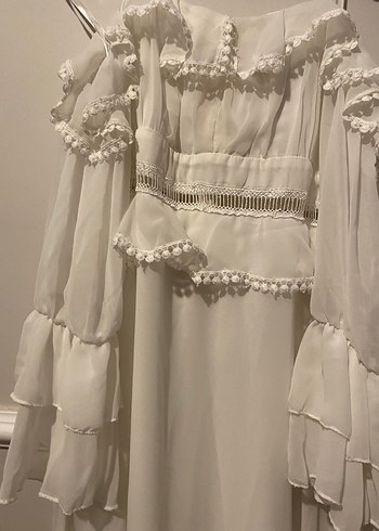 Beyaz Volanlı Bohem Uzun Elbise - Görsel 4