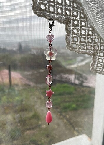 Pembe Charm