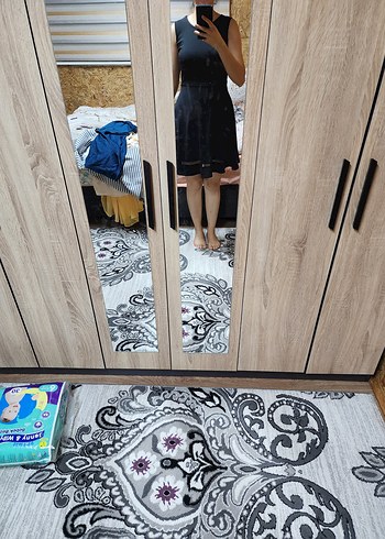 Siyah V Yaka Midi Elbise - Görsel 2