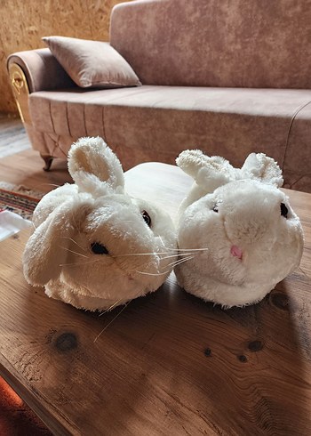 Nakışlı Beyaz Tavşan Figürlü Kız Ev Terliği - Görsel 3