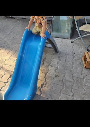 Mavi ve Gri Çocuk Kaydırağı - Görsel 3