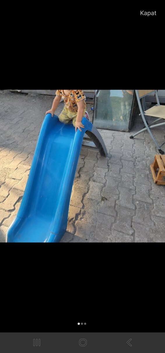 Mavi ve Gri Çocuk Kaydırağı - Görsel 3