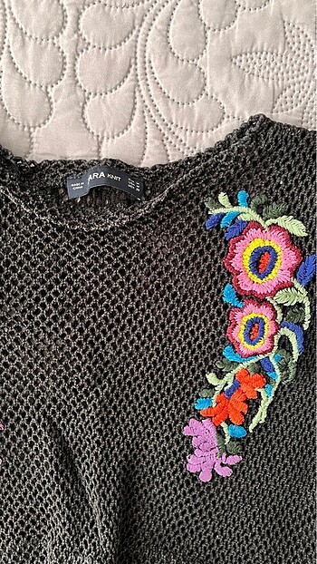 Zara Zara işlemeli crop