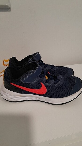 30 Beden lacivert Renk Nike spor ayakkabi