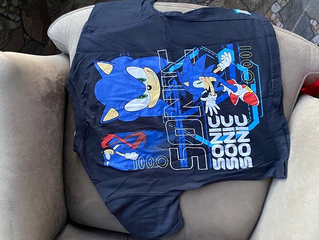 Sonic t-shirt