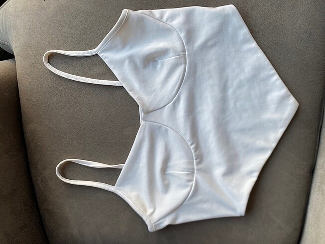Beyaz korse crop
