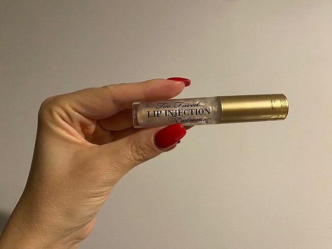 TOO FACED LIP INJECTION