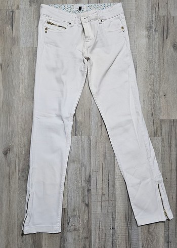 Kadın Beyaz Denim Fermuarlı Pantolon