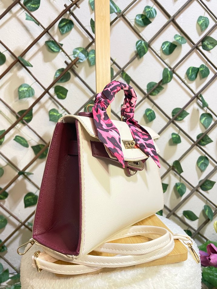 Beyaz Tokalı Zebra Desenli Kadın Çanta - Görsel 2