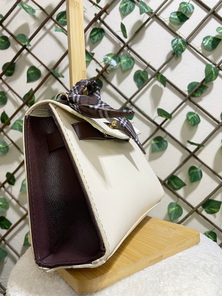 Bej Klasik Tokalı Kadın Çanta - Görsel 2