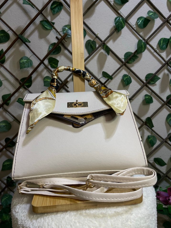 Beyaz Deri Kadın Çanta Yılan Desenli Tokalı - Görsel 2