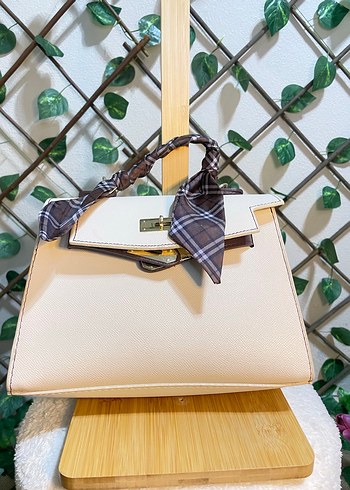 Beyaz Deri Tokalı Yılan Desenli Kadın Çanta - Görsel 2