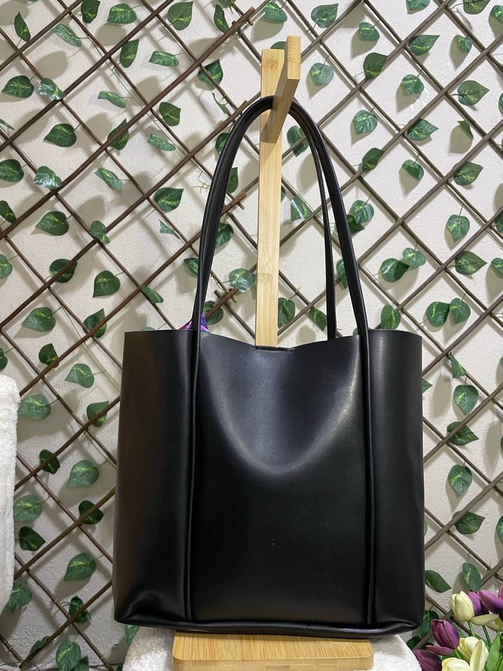 Siyah Deri Püsküllü Kadın Çanta - Görsel 3