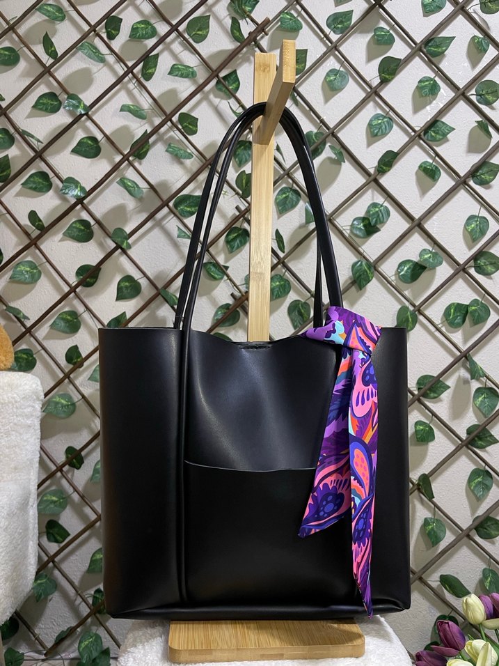 Siyah Deri Püsküllü Kadın Çanta - Görsel 2