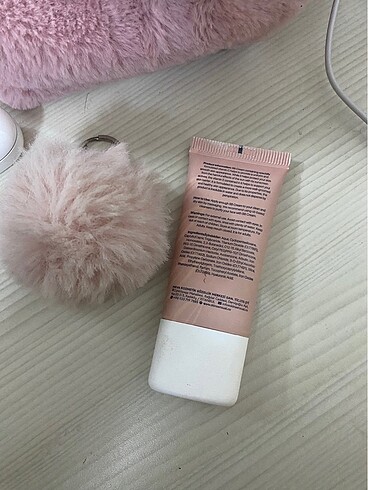 Beden SKINSENSUAL BB KREM LIGHT
