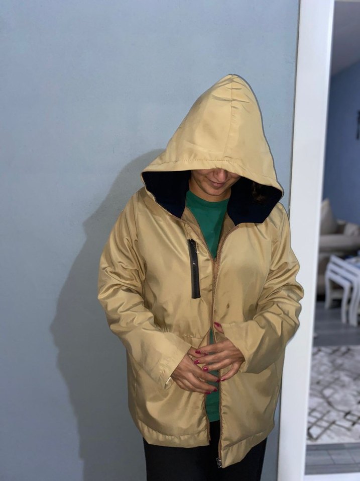 Bej Parlak kadın Midi Yağmurluk - Görsel 3