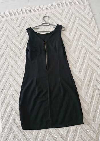 Siyah V Yaka Kolsuz Midi Elbise - Görsel 2