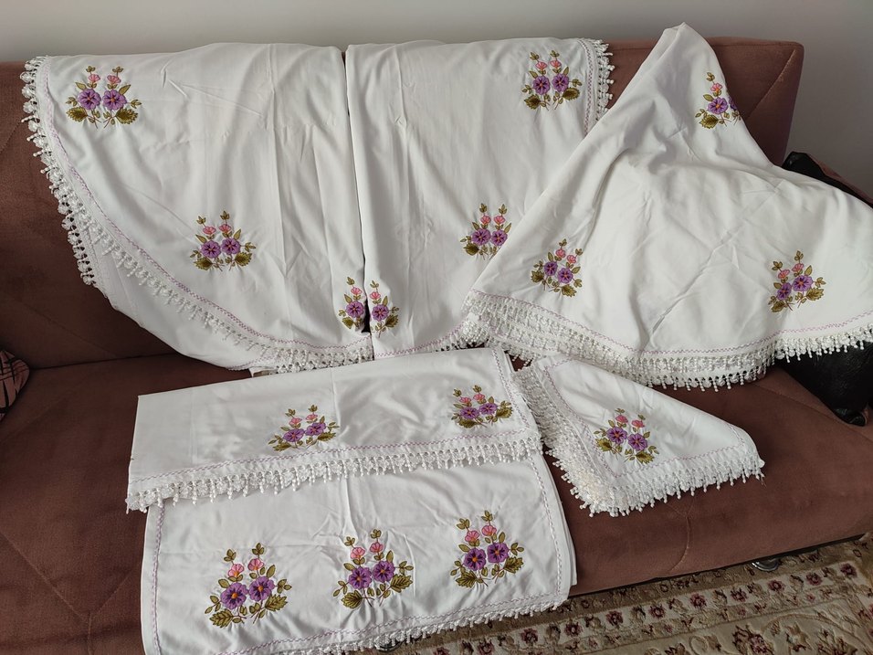 Nakışlı Beyaz Masa Örtüsü Seti - Görsel 2