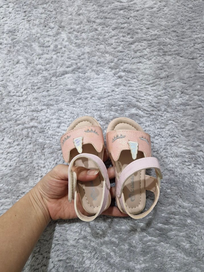 Kız Çocuk Pembe Tokalı Terlik - Görsel 2