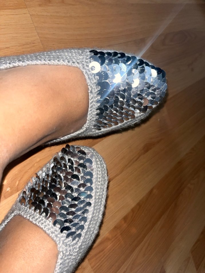 Gri el  Örgü Boncuklu patik - Görsel 2