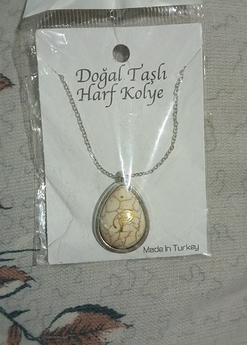 Bej Doğal Taşlı Harf Kolye Zinciri