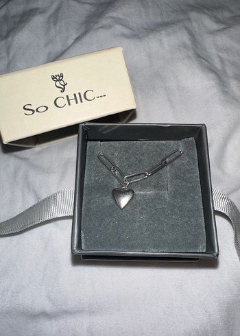 Beden So Chic Zincir Detaylı Kalp Bileklik