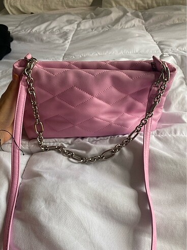 Pembe çanta