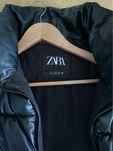 xs Beden Siyah zara şişme mont