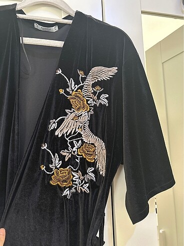m Beden Pullnbear kadife isleme desenli kimono