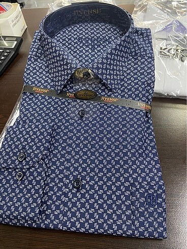 Slim fit saten gömlek