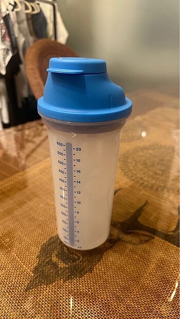 Tupperware Shaker