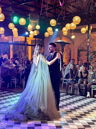 36 Beden yeşil Renk Nişan Elbisesi Kiralık