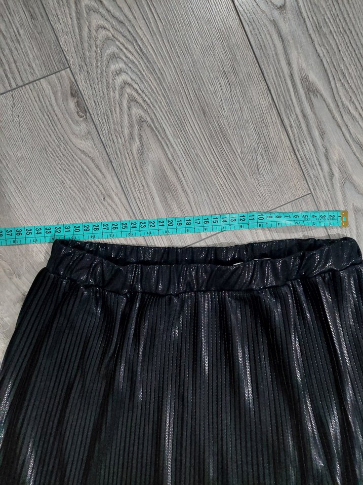 Siyah Pilili Uzun Kadın Etek - Görsel 3
